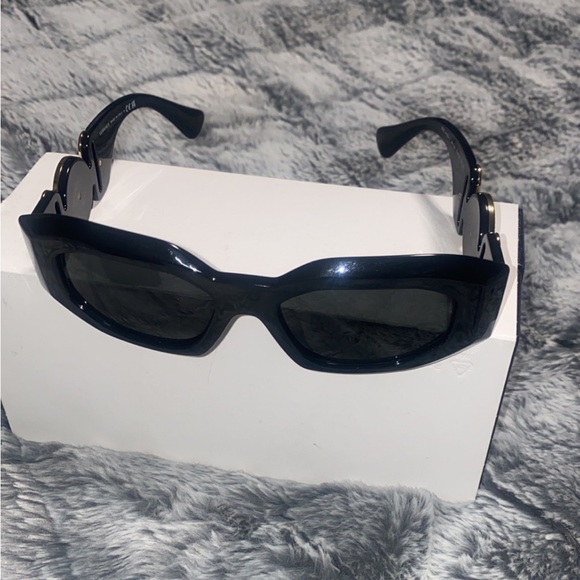 Versace frames. Brand new and 100% authentic - Picture 3 of 4